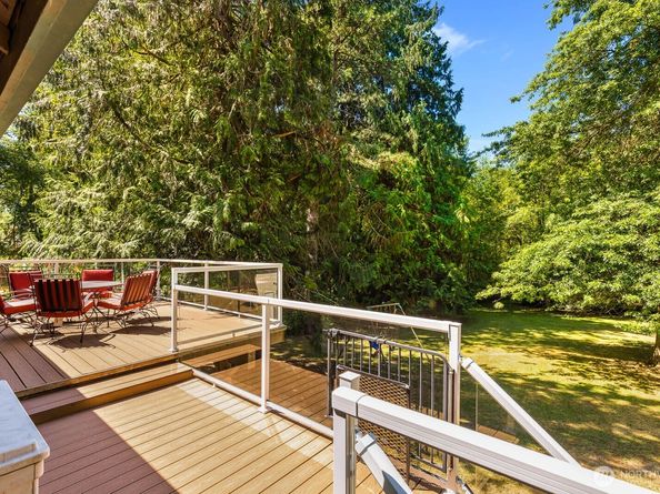 18217 83rd Avenue NE, Kenmore WA 98028