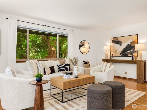 18217 83rd Avenue NE, Kenmore WA 98028