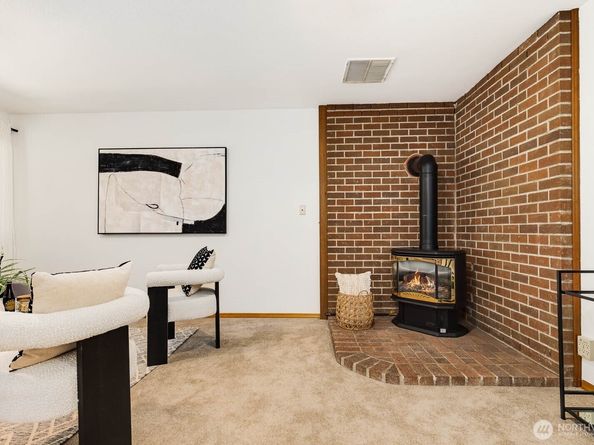 18217 83rd Avenue NE, Kenmore WA 98028