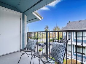 12540 SE 32nd Street 35, Bellevue WA 98005