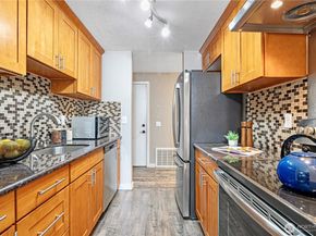 12540 SE 32nd Street 35, Bellevue WA 98005