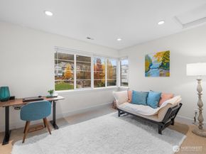 26627 NE Boyd Way 101, Duvall WA 98019