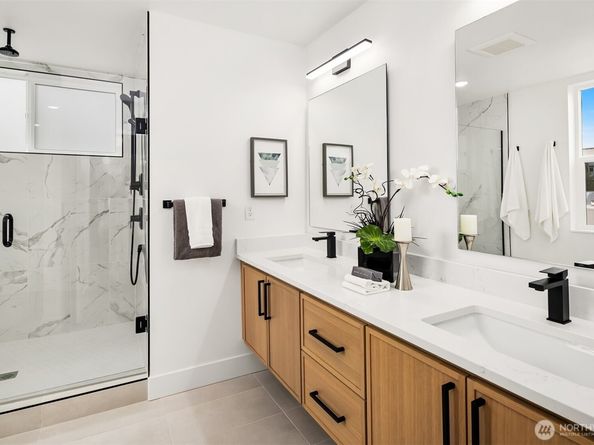 723 18th Avenue, Seattle WA 98122