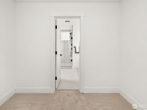 723 18th Avenue, Seattle WA 98122