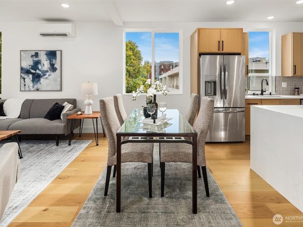 723 18th Avenue, Seattle WA 98122