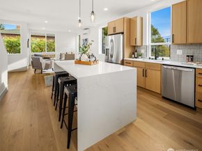 723 18th Avenue, Seattle WA 98122