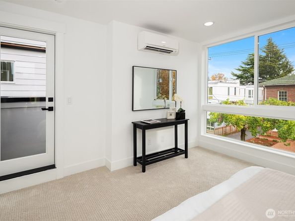 723 18th Avenue, Seattle WA 98122