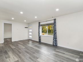 4512 S 3rd Avenue C, Everett WA 98203