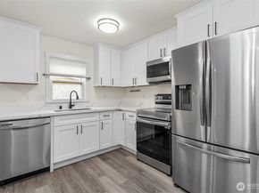 4512 S 3rd Avenue C, Everett WA 98203