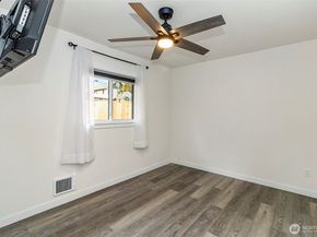 4512 S 3rd Avenue C, Everett WA 98203