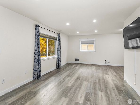 4512 S 3rd Avenue C, Everett WA 98203