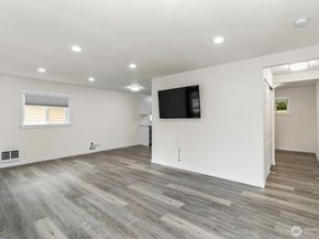 4512 S 3rd Avenue C, Everett WA 98203