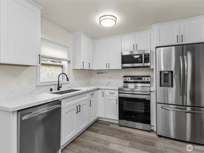 4512 S 3rd Avenue C, Everett WA 98203