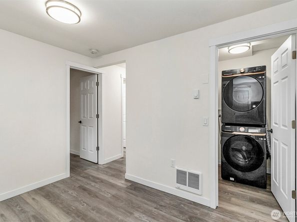 4512 S 3rd Avenue C, Everett WA 98203