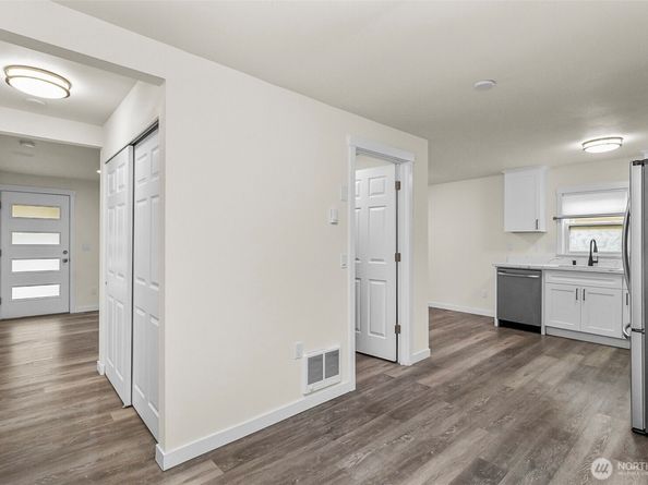 4512 S 3rd Avenue C, Everett WA 98203