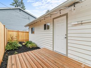 4512 S 3rd Avenue C, Everett WA 98203