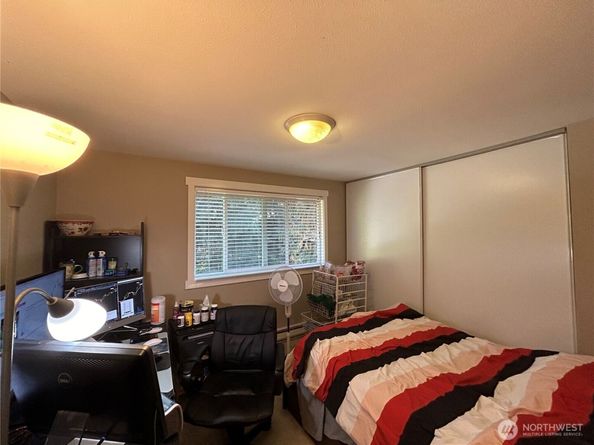 15238 SE 43rd Court E301, Bellevue WA 98006