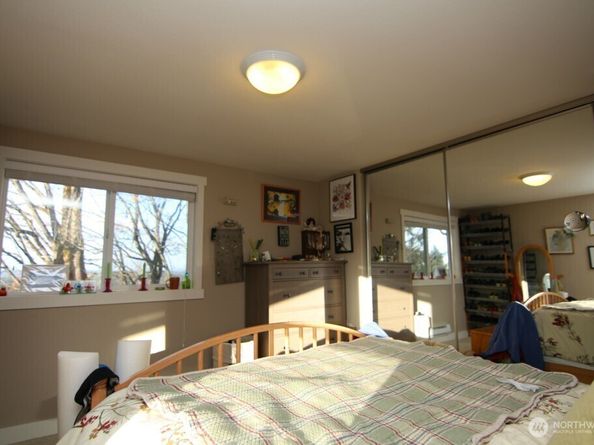 15238 SE 43rd Court E301, Bellevue WA 98006