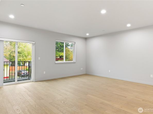 11831 59th Avenue S B, Seattle WA 98178