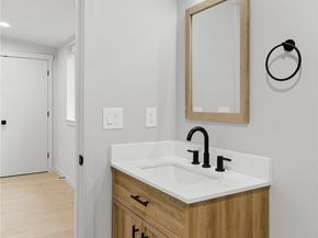 11831 59th Avenue S B, Seattle WA 98178