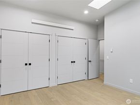 11831 59th Avenue S B, Seattle WA 98178