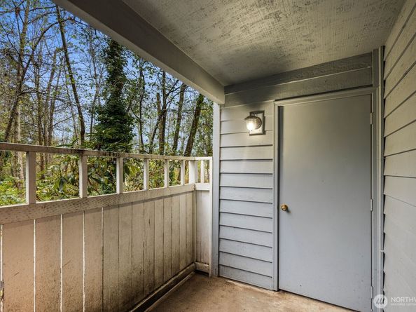 23410 18th Avenue S F101, Des Moines WA 98198