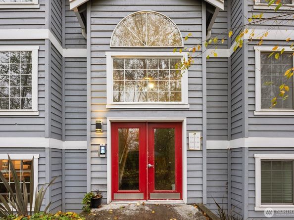 23410 18th Avenue S F101, Des Moines WA 98198