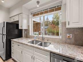 18930 Bothell Everett Hwy D203, Bothell WA 98012