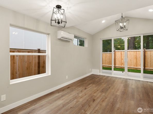 13005 1st Avenue NE, Seattle WA 98125