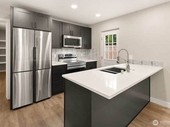 13005 1st Avenue NE, Seattle WA 98125