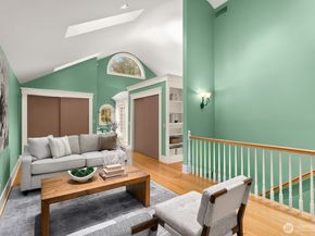 615 36th Avenue, Seattle WA 98122