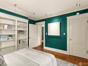 615 36th Avenue, Seattle WA 98122