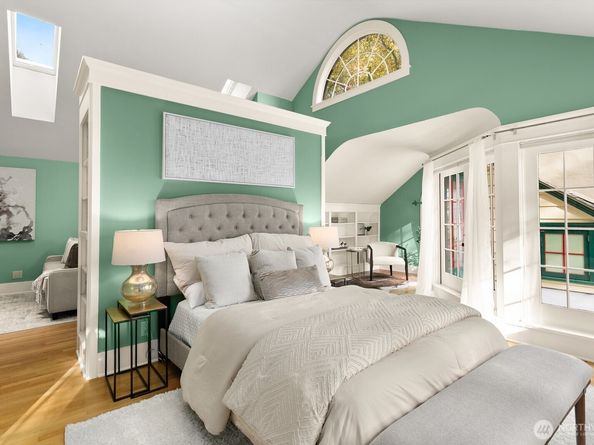 615 36th Avenue, Seattle WA 98122