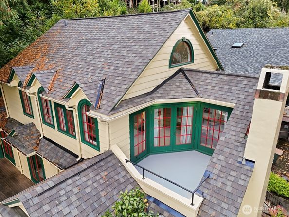 615 36th Avenue, Seattle WA 98122