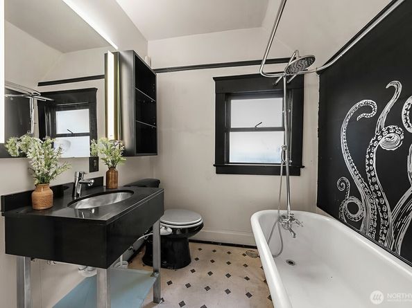 6636 Carleton Avenue S, Seattle WA 98108