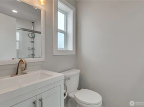 3022 63rd Avenue SW 302, Seattle WA 98116