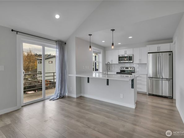 3022 63rd Avenue SW 302, Seattle WA 98116