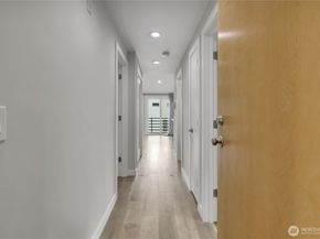 3022 63rd Avenue SW 302, Seattle WA 98116