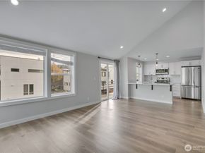 3022 63rd Avenue SW 302, Seattle WA 98116