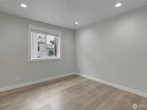 3022 63rd Avenue SW 302, Seattle WA 98116