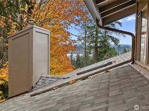 118 168th Avenue NE, Bellevue WA 98008