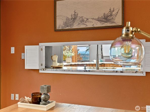 118 168th Avenue NE, Bellevue WA 98008