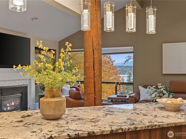 118 168th Avenue NE, Bellevue WA 98008