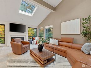 118 168th Avenue NE, Bellevue WA 98008