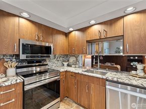 118 168th Avenue NE, Bellevue WA 98008