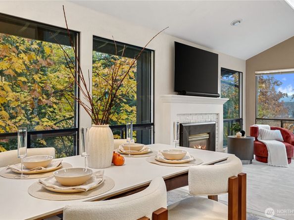 118 168th Avenue NE, Bellevue WA 98008