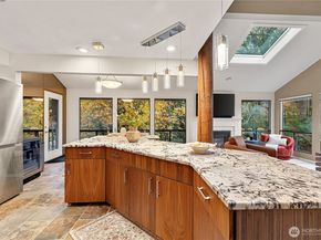 118 168th Avenue NE, Bellevue WA 98008