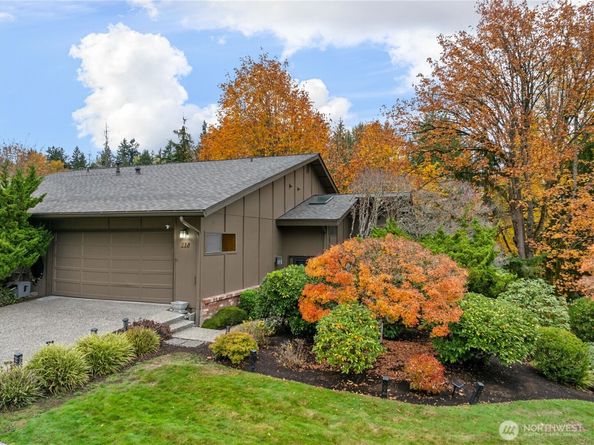 118 168th Avenue NE, Bellevue WA 98008