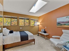 118 168th Avenue NE, Bellevue WA 98008