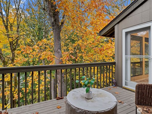 118 168th Avenue NE, Bellevue WA 98008